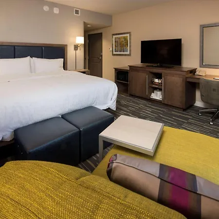 Hampton Inn & Suites Seattle/Redmond Wa Exterior photo