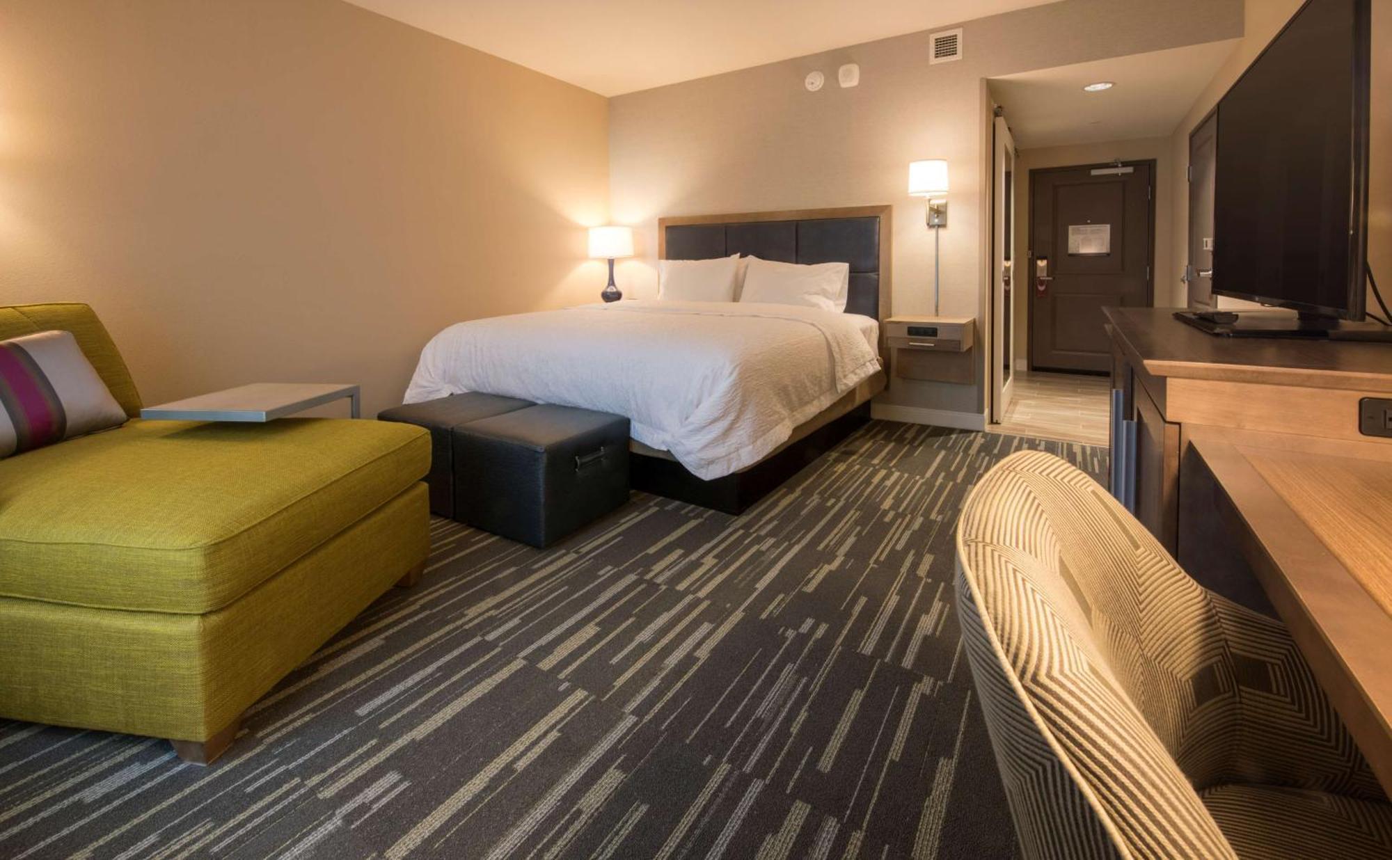 Hampton & Seattle/redmond Wa 3*